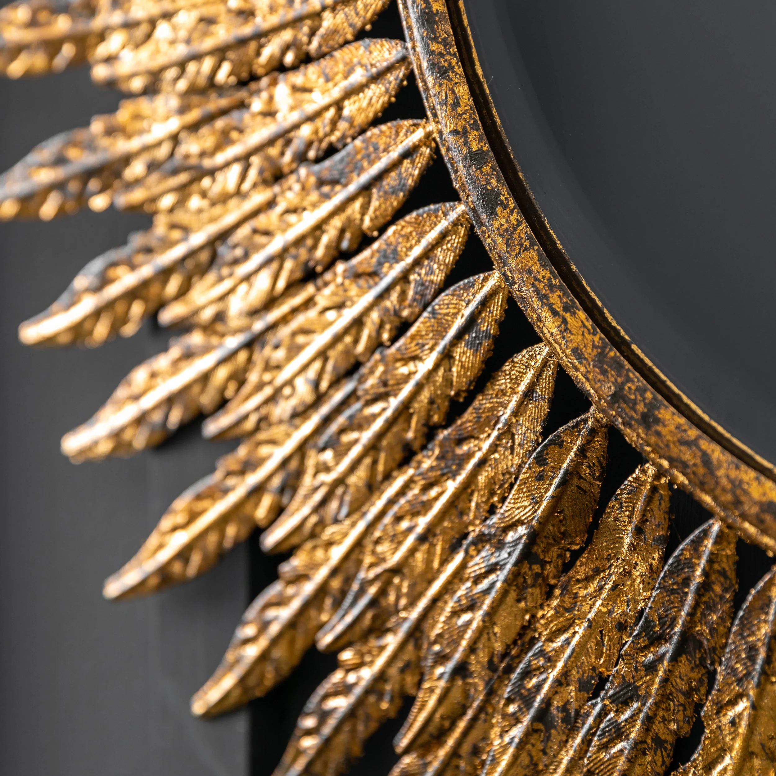 Amos Aged gold feathered frame round mirror - Image 6