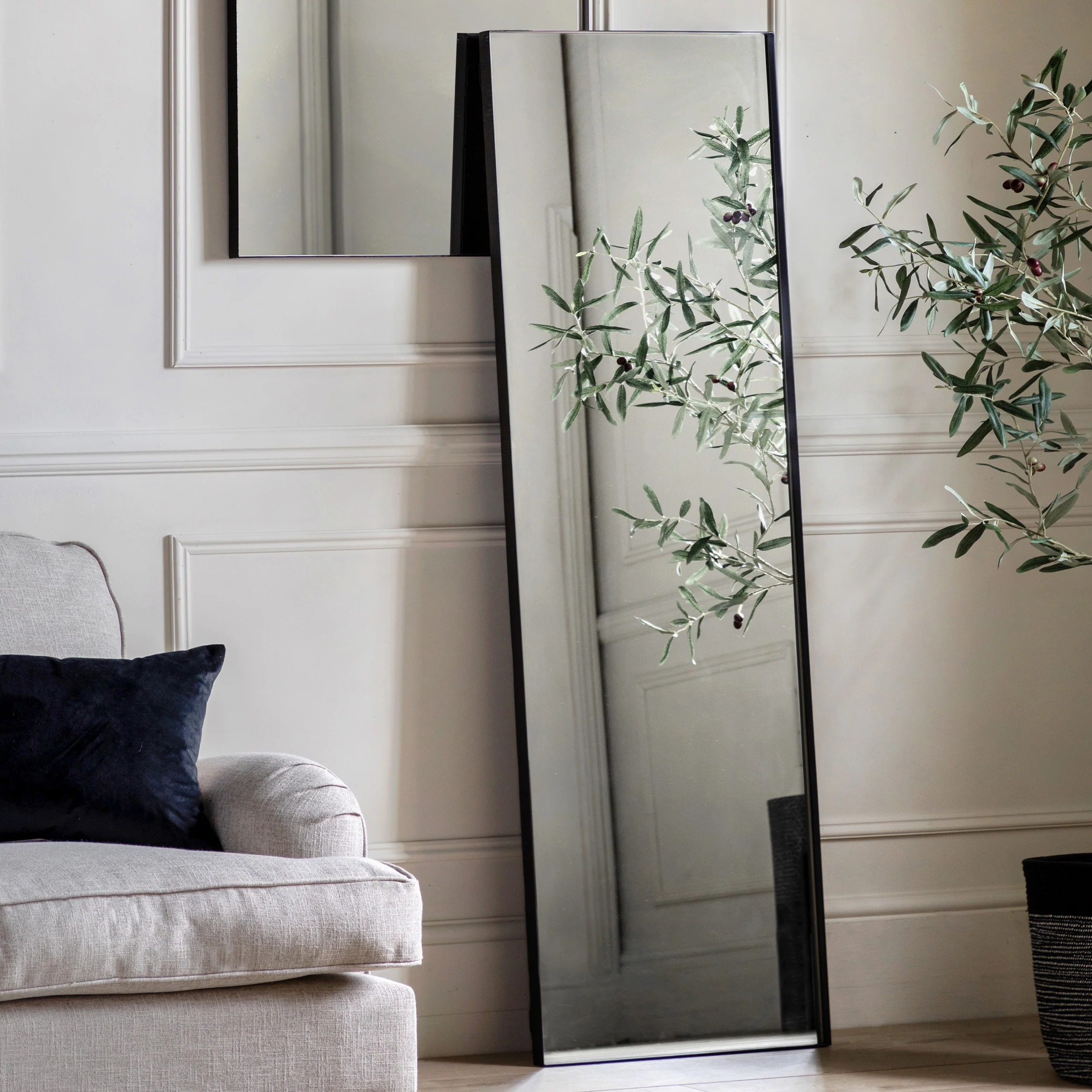 Amos Matt black rectangle leaner mirror - Image 3