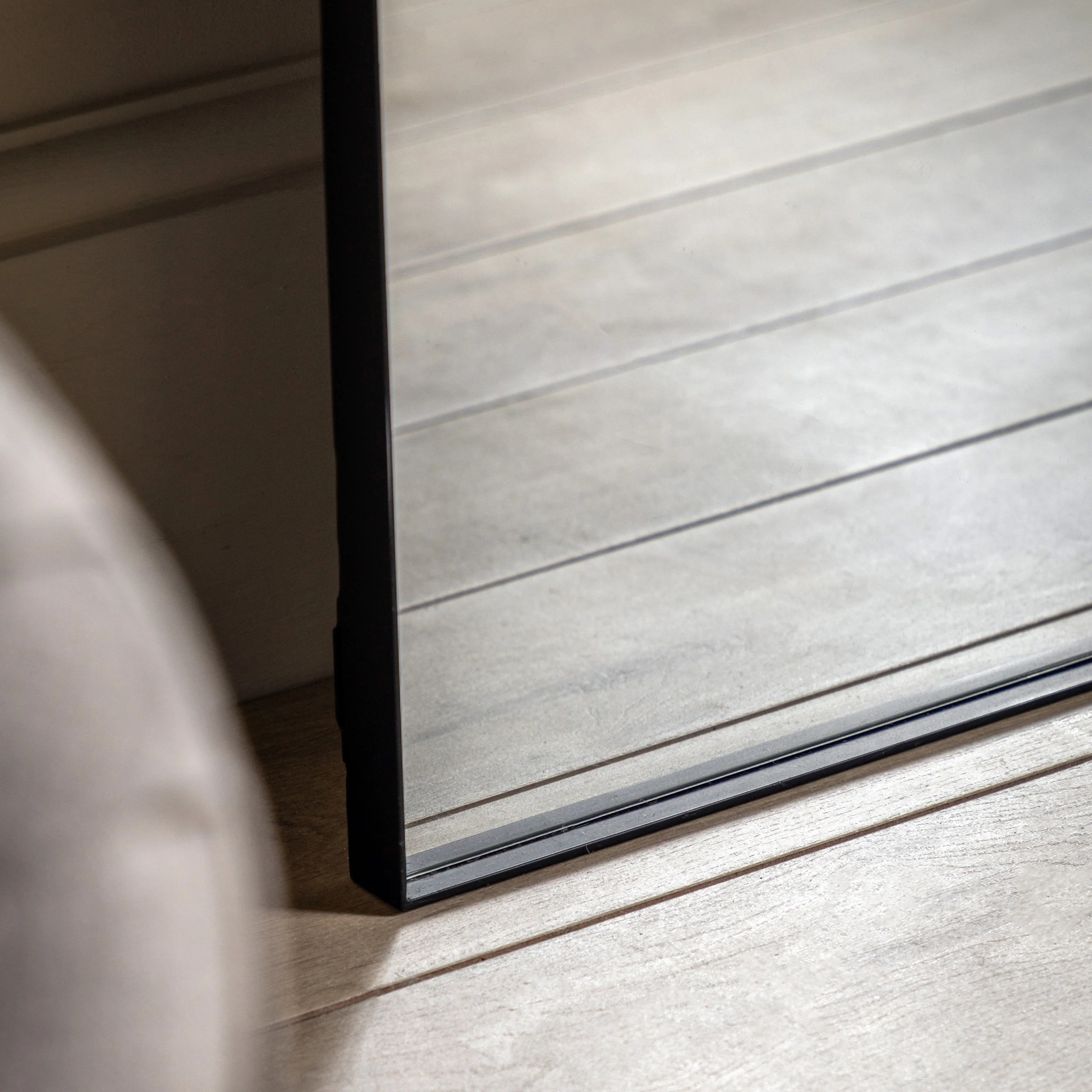 Amos Matt black rectangle leaner mirror - Image 4