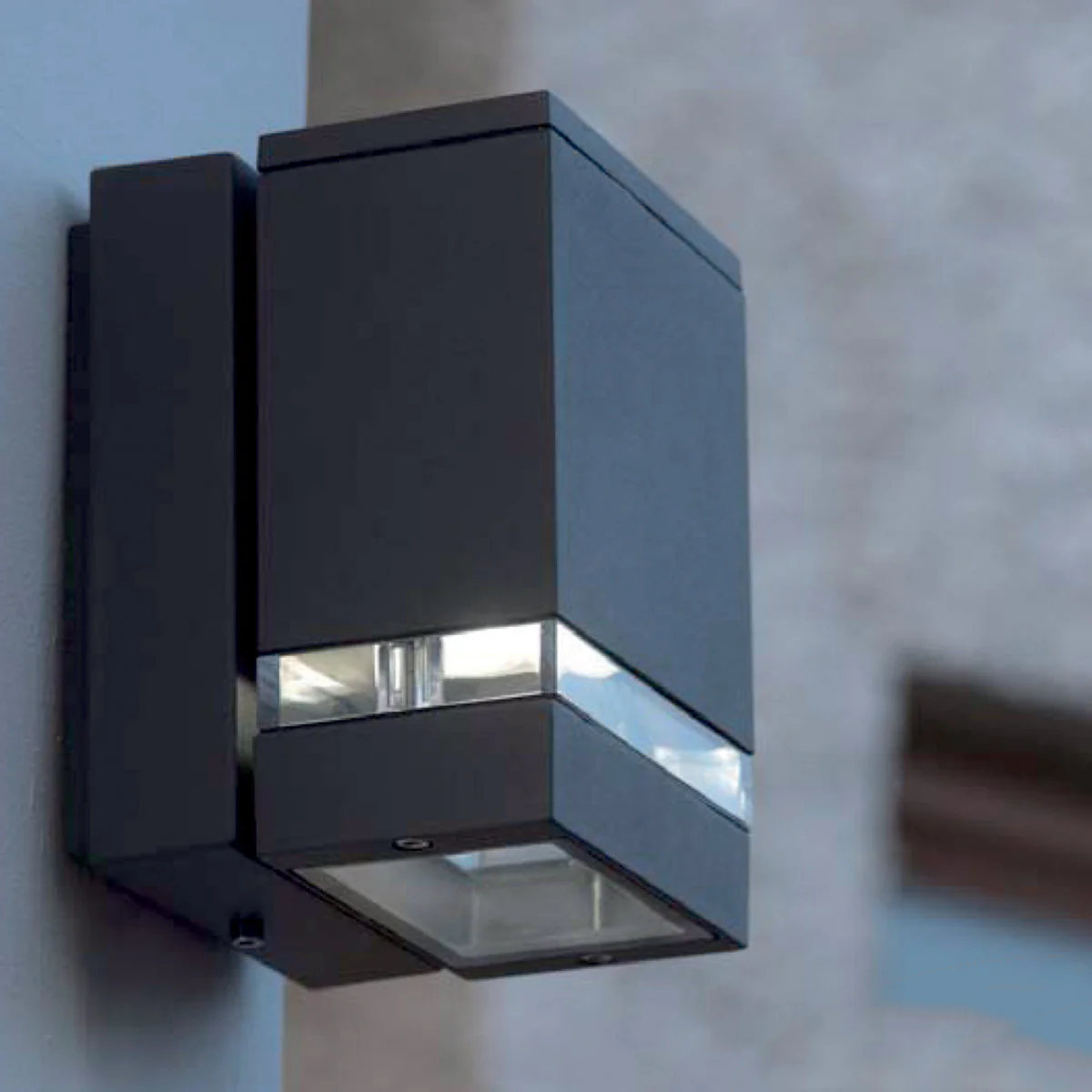 Elstead Jannik 1 Light Led Wall Light - Image 2