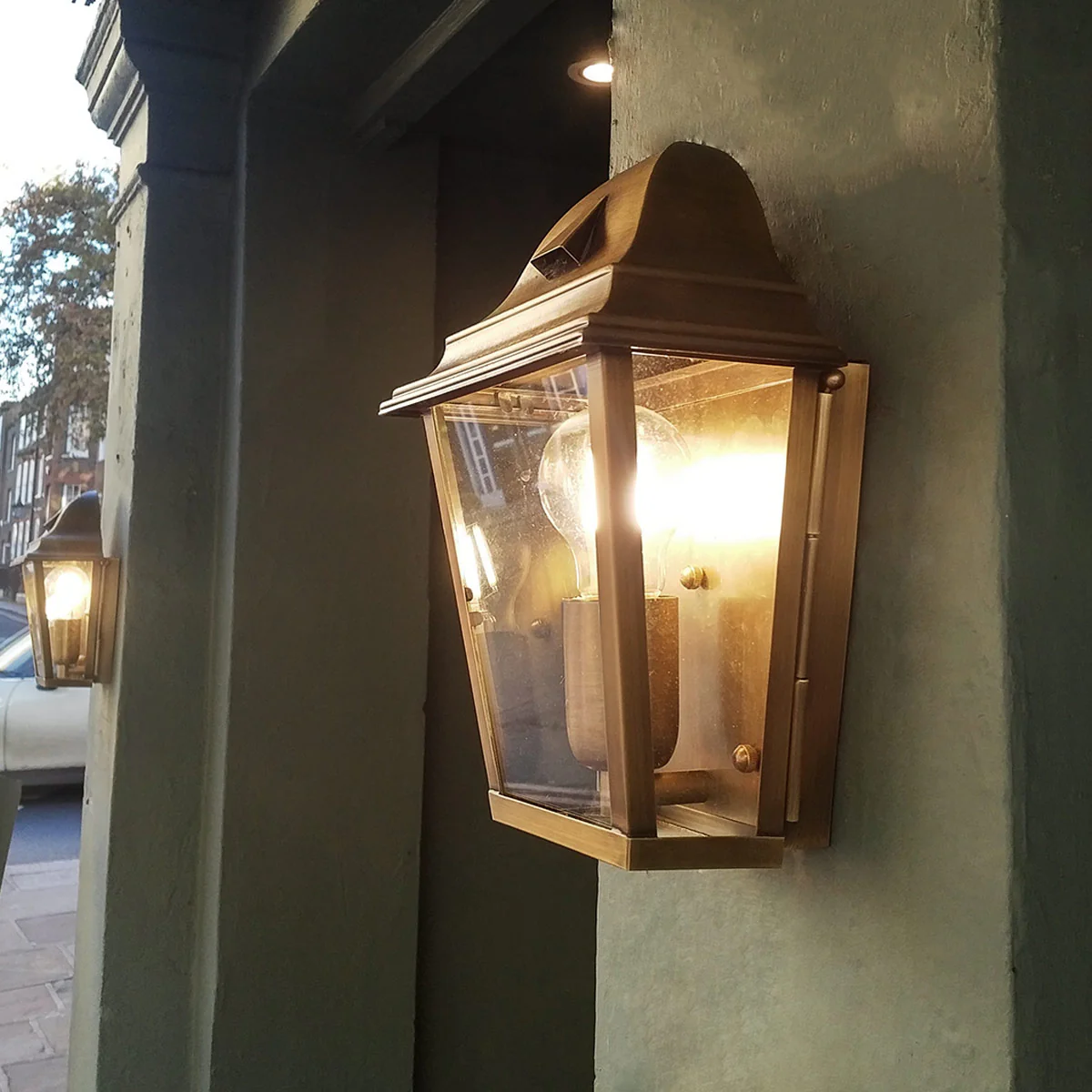 Elstead St James 1 Light Wall Lantern - Brass - Image 2