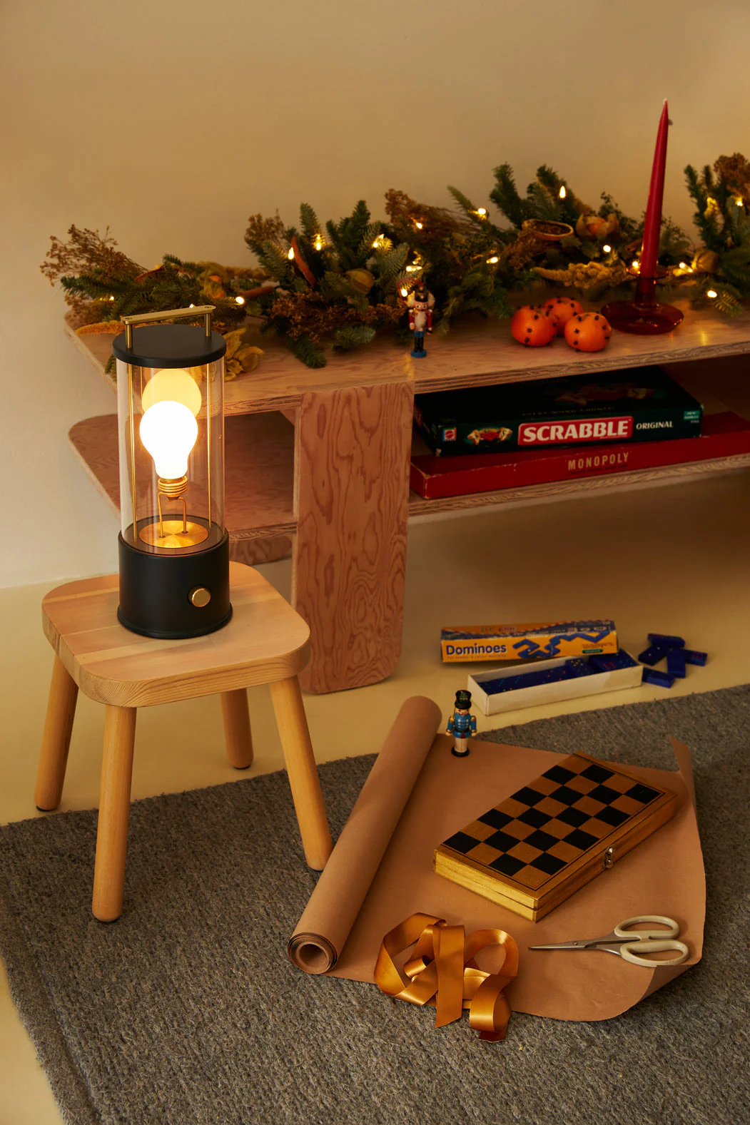 Tala Muse Portable Lamp in Farrow & Ball Hackles Black - Image 4