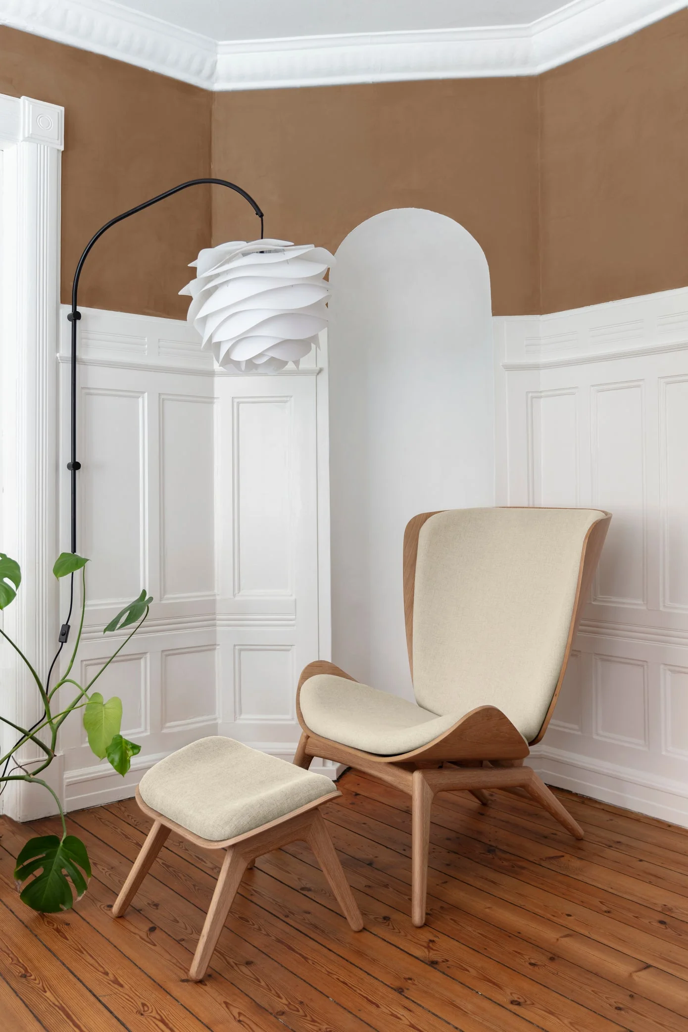 Umage 'The Reader' Armchair - Image 5