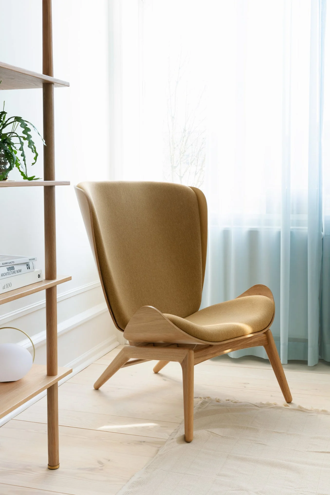 Umage 'The Reader' Armchair - Image 9